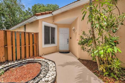 10180 NW 5th Street Plantation FL 33324