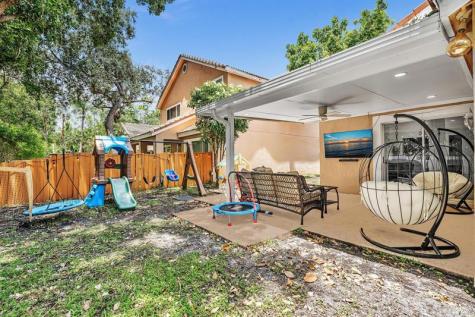 10180 NW 5th Street Plantation FL 33324