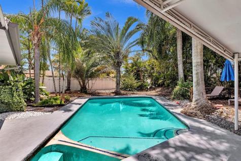 1580 NE 35th Street Oakland Park FL 33334