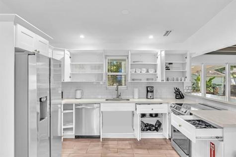 1580 NE 35th Street Oakland Park FL 33334