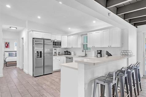 1580 NE 35th Street Oakland Park FL 33334
