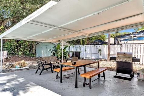1580 NE 35th Street Oakland Park FL 33334