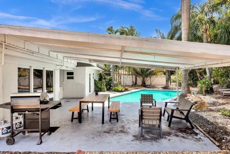 1580 NE 35th Street Oakland Park FL 33334