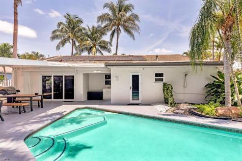 1580 NE 35th Street Oakland Park FL 33334