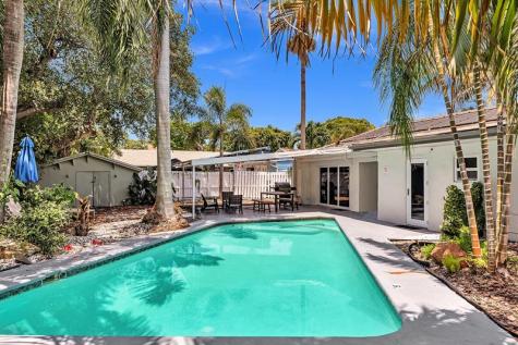 1580 NE 35th Street Oakland Park FL 33334
