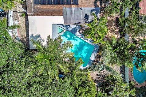 1580 NE 35th Street Oakland Park FL 33334