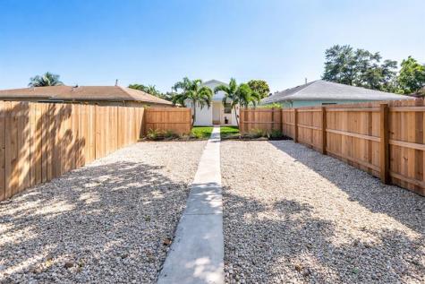 411 S E Street Lake Worth Beach FL 33460