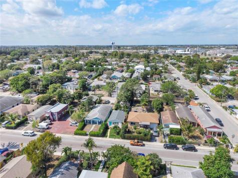 411 S E Street Lake Worth Beach FL 33460