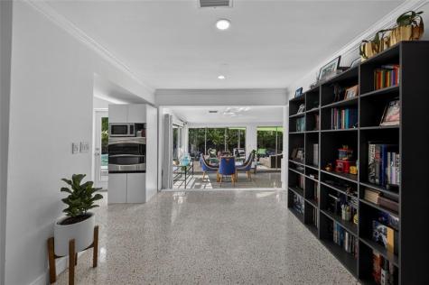 2701 NE 10th Terrace Wilton Manors FL 33334