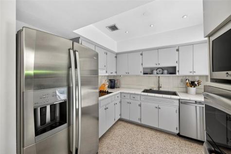 2701 NE 10th Terrace Wilton Manors FL 33334