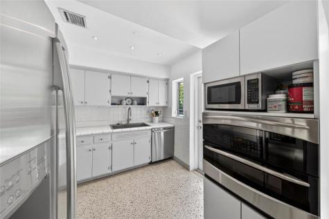 2701 NE 10th Terrace Wilton Manors FL 33334