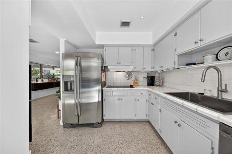2701 NE 10th Terrace Wilton Manors FL 33334