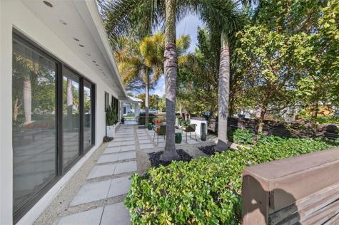 2701 NE 10th Terrace Wilton Manors FL 33334