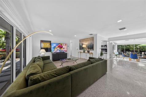 2701 NE 10th Terrace Wilton Manors FL 33334