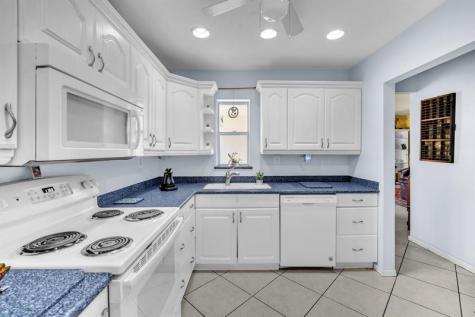 7460 SW 42nd Court Davie FL 33314
