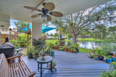 7460 SW 42nd Court Davie FL 33314