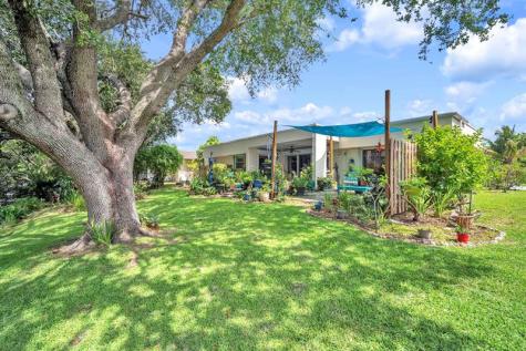 7460 SW 42nd Court Davie FL 33314