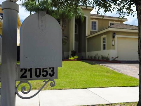 21053 SW 88th Place Cutler Bay FL 33189