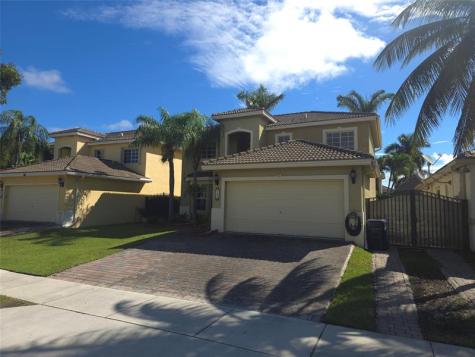 21053 SW 88th Place Cutler Bay FL 33189