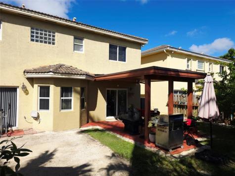 21053 SW 88th Place Cutler Bay FL 33189