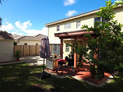 21053 SW 88th Place Cutler Bay FL 33189