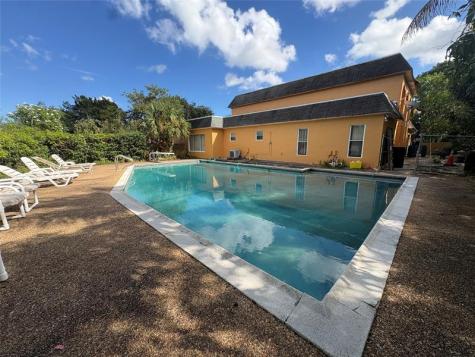 1091 NW 78th Terrace Plantation FL 33322