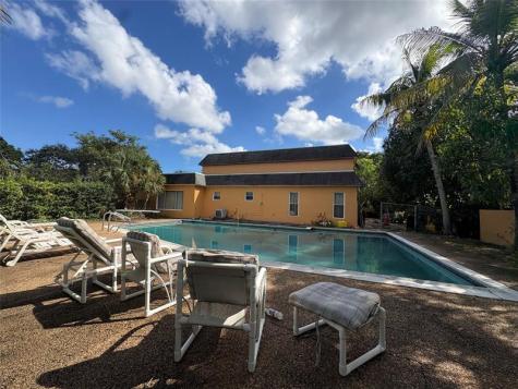 1091 NW 78th Terrace Plantation FL 33322