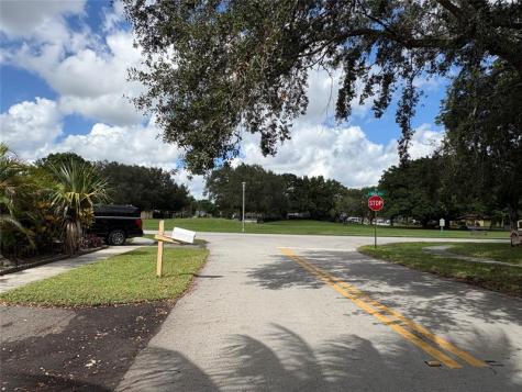 1091 NW 78th Terrace Plantation FL 33322