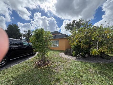 1091 NW 78th Terrace Plantation FL 33322