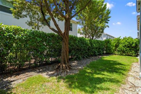 450 Greensboro Way Boynton Beach FL 33435
