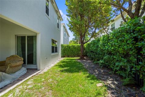 450 Greensboro Way Boynton Beach FL 33435