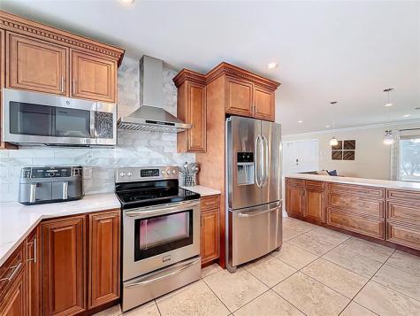 370 SE 12th Avenue Pompano Beach FL 33060