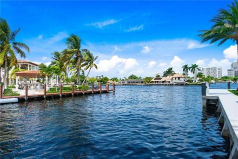 3091 NE 42nd Street Fort Lauderdale FL 33308-____