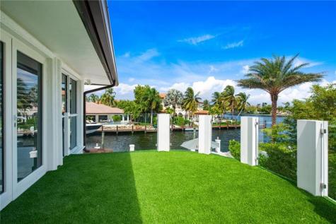 3091 NE 42nd Street Fort Lauderdale FL 33308-____