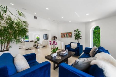 3091 NE 42nd Street Fort Lauderdale FL 33308-____