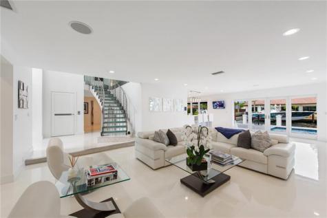 3091 NE 42nd Street Fort Lauderdale FL 33308-____