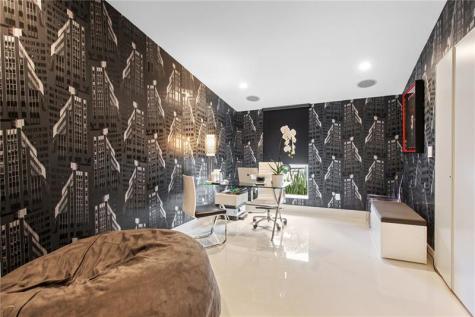 3091 NE 42nd Street Fort Lauderdale FL 33308-____