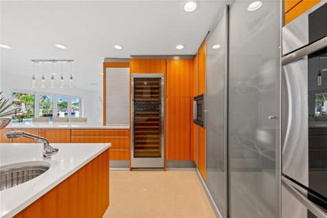 3091 NE 42nd Street Fort Lauderdale FL 33308-____