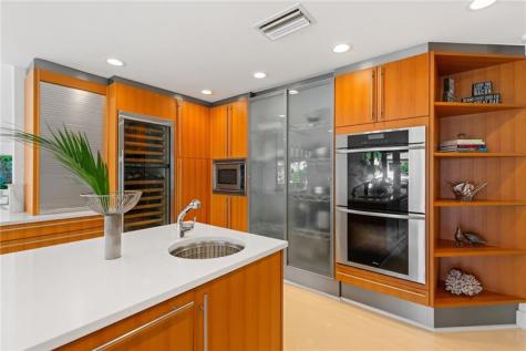 3091 NE 42nd Street Fort Lauderdale FL 33308-____