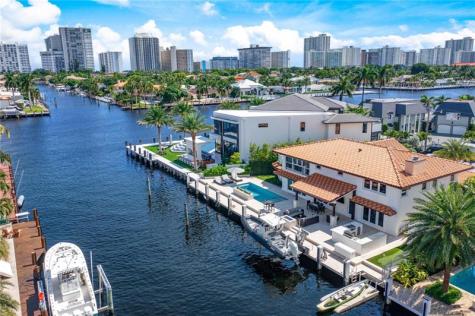 3091 NE 42nd Street Fort Lauderdale FL 33308-____
