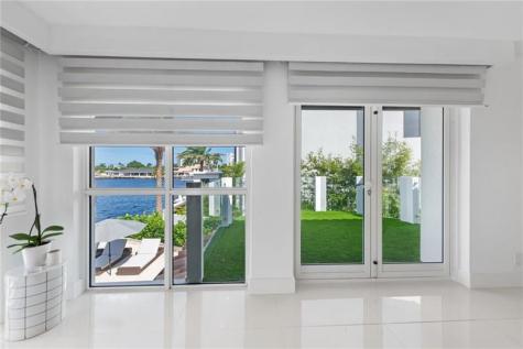 3091 NE 42nd Street Fort Lauderdale FL 33308-____