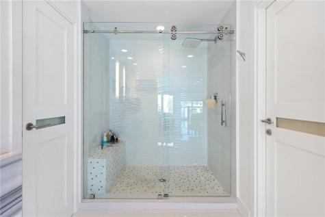 3091 NE 42nd Street Fort Lauderdale FL 33308-____