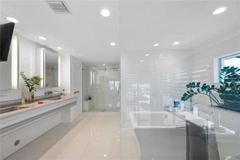 3091 NE 42nd Street Fort Lauderdale FL 33308-____