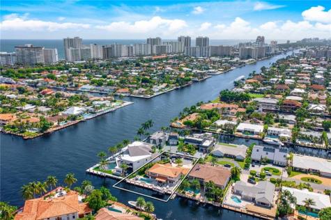 3091 NE 42nd Street Fort Lauderdale FL 33308-____