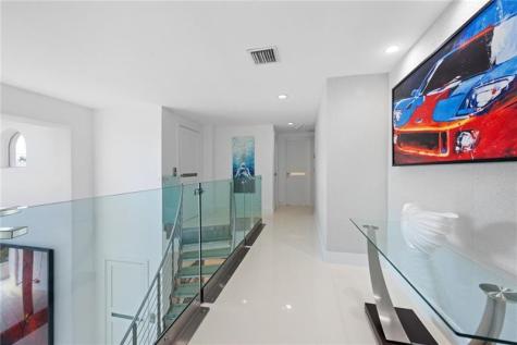 3091 NE 42nd Street Fort Lauderdale FL 33308-____