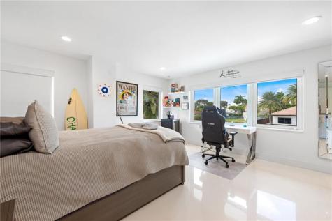3091 NE 42nd Street Fort Lauderdale FL 33308-____