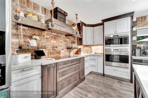 10300 Prestwick Road Boynton Beach FL 33436