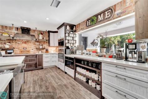 10300 Prestwick Road Boynton Beach FL 33436