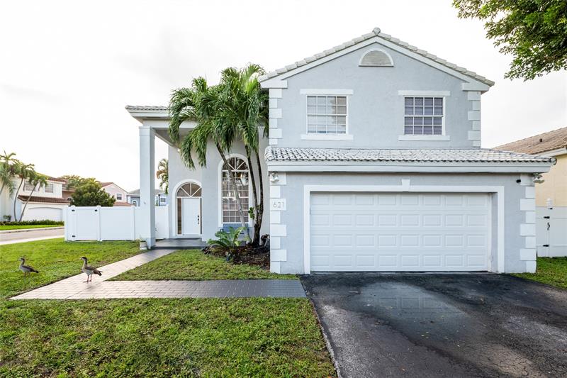 621 Lakeshore Terrace Davie FL 33325