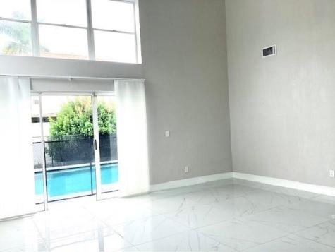 621 Lakeshore Terrace Davie FL 33325